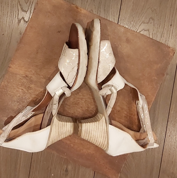 Mjus distressed heeled sandals - Picture 5 of 6